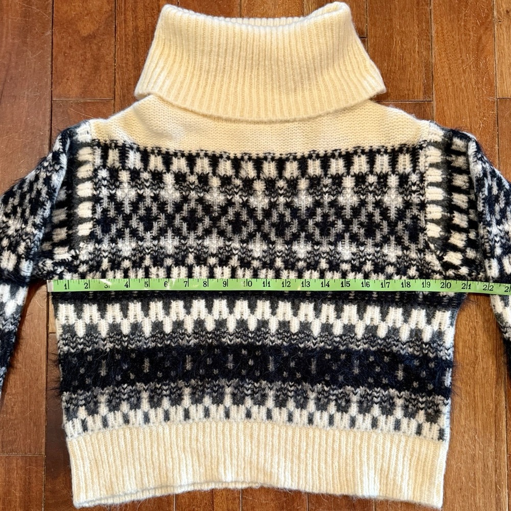 NWT! Universal Thread Women Sz XS Cream Jacquard Turtleneck Sweater RECYCLED $35 - Picture 3 of 4